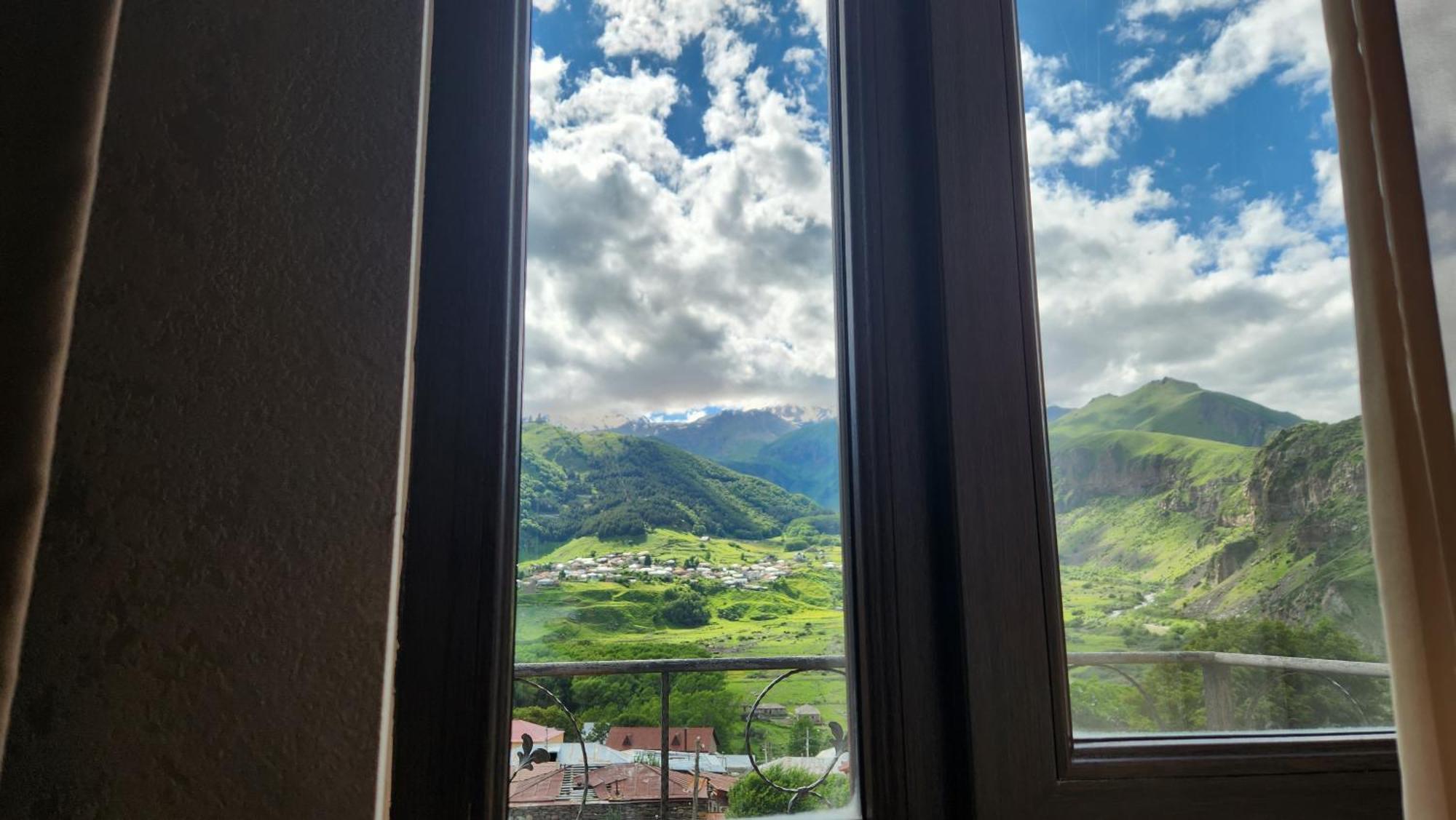 Hotel Toliketi Kazbegi Kültér fotó