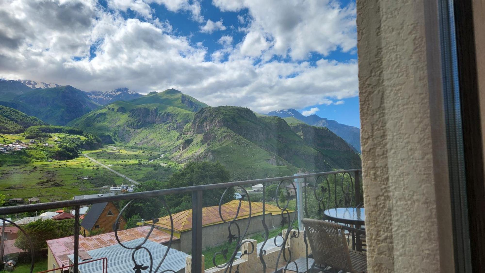Hotel Toliketi Kazbegi Kültér fotó