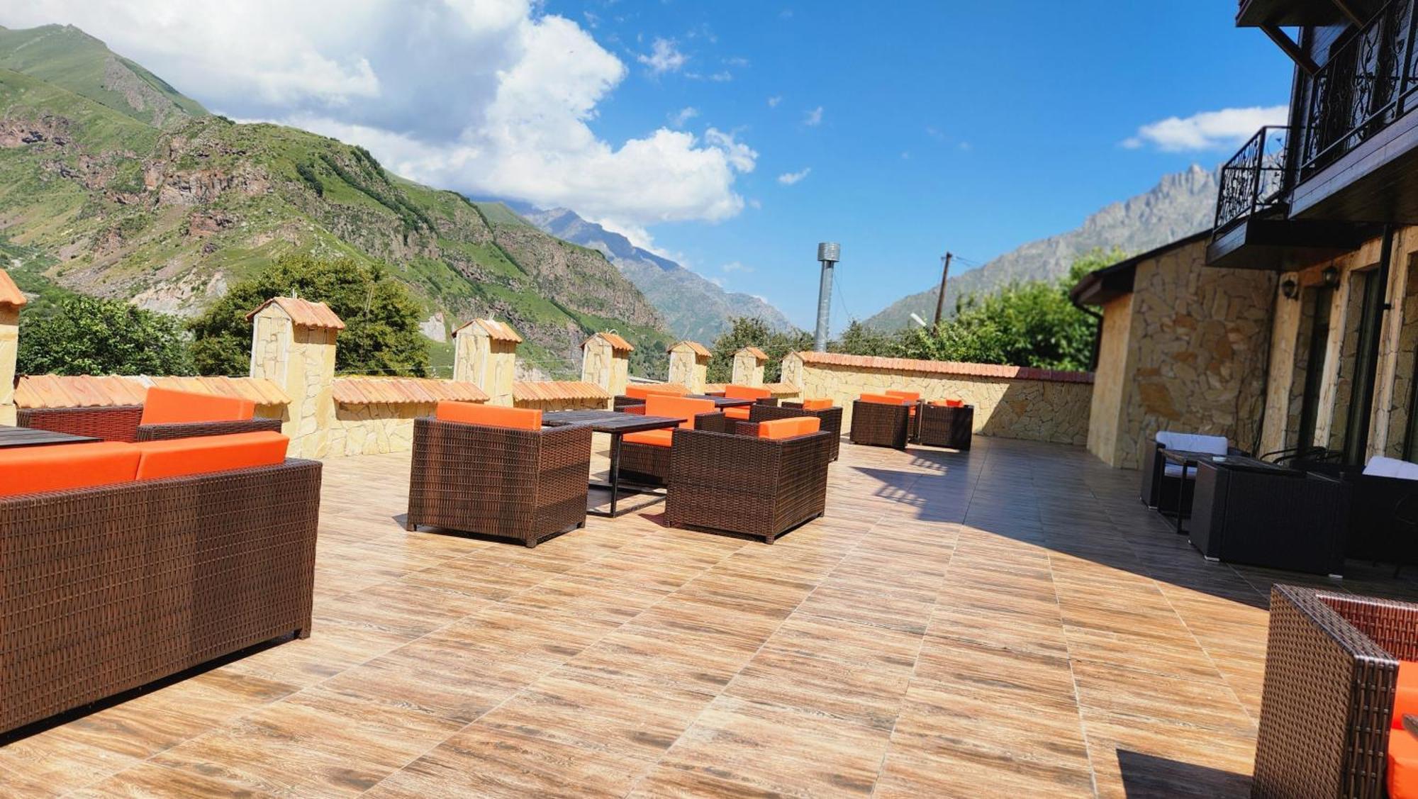 Hotel Toliketi Kazbegi Kültér fotó