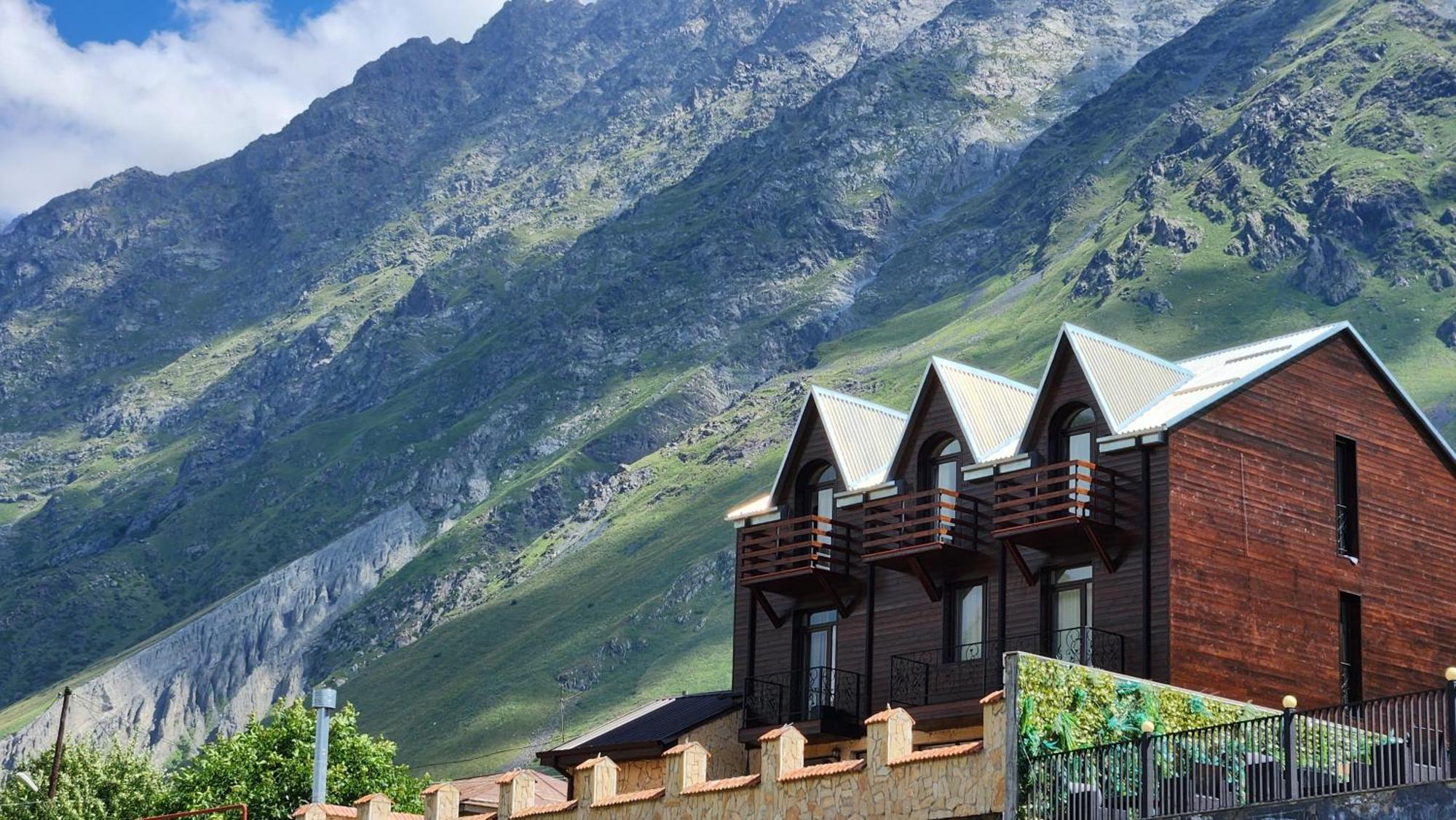 Hotel Toliketi Kazbegi Kültér fotó